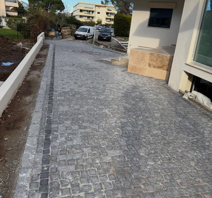 Allée en pavés de granite