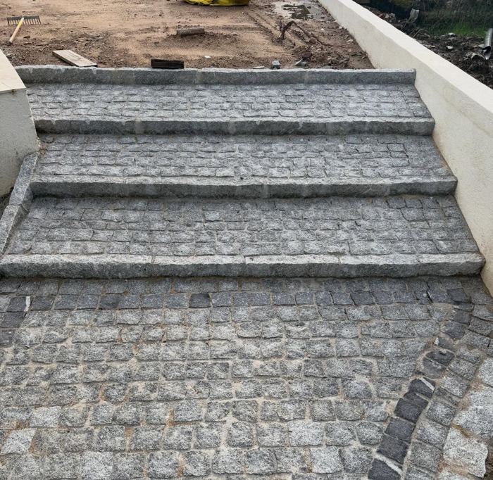Marches d’escalier en pavés de granite